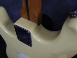 1991-Fender-Strat-Plus-Deluxe-Beck-Vintage-White