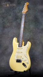 1991-Fender-Strat-Plus-Deluxe-Beck-Vintage-White