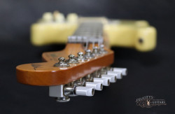 1991-Fender-Strat-Plus-Deluxe-Beck-Vintage-White
