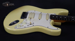 1991-Fender-Strat-Plus-Deluxe-Beck-Vintage-White