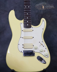 1991-Fender-Strat-Plus-Deluxe-Beck-Vintage-White