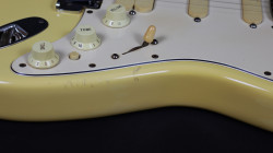1991-Fender-Strat-Plus-Deluxe-Beck-Vintage-White