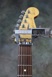 1996-Fender-Stratocaster-Sambora-Crimson-Red