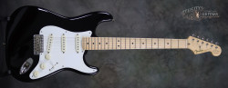 2011-Fender-Stratocaster-Clapton-Black