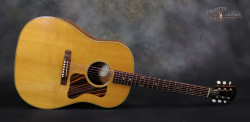 2013-Gibson-Montana-J-35-Reissue-Natural