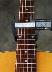 2013-Gibson-Montana-J-35-Reissue-Natural