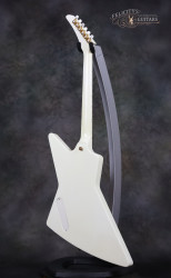 2014-Gibson-Explorer-Lzzy-Hale-Alpine-White