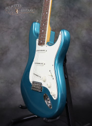 2016-Fender-Stratocaster-Johnson-Lucerne-Aqua