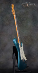 2016-Fender-Stratocaster-Johnson-Lucerne-Aqua