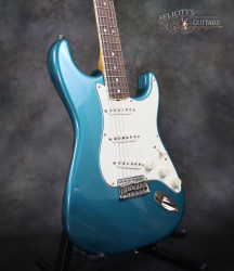 2016-Fender-Stratocaster-Johnson-Lucerne-Aqua