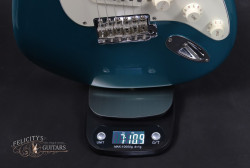 2016-Fender-Stratocaster-Johnson-Lucerne-Aqua