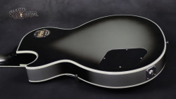 2016-Gibson-Les-Paul-Custom-Silverburst