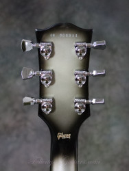 2016-Gibson-Les-Paul-Custom-Silverburst