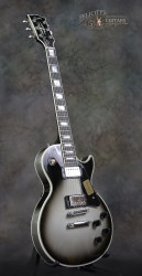 2016-Gibson-Les-Paul-Custom-Silverburst