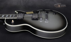 2016-Gibson-Les-Paul-Custom-Silverburst