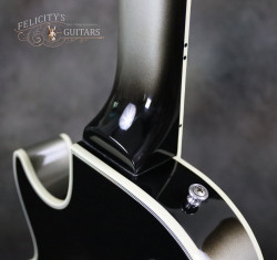 2016-Gibson-Les-Paul-Custom-Silverburst