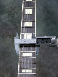 2016-Gibson-Les-Paul-Custom-Lite-Ebony