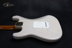 2017-Fender-Stratocaster-Custom-Shop-NAMM-White-Blond