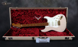 2017-Fender-Stratocaster-Custom-Shop-NAMM-White-Blond