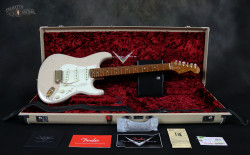 2017-Fender-Stratocaster-Custom-Shop-NAMM-White-Blond