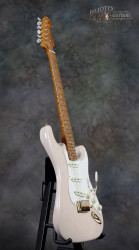 2017-Fender-Stratocaster-Custom-Shop-NAMM-White-Blond