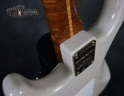2017-Fender-Stratocaster-Custom-Shop-NAMM-White-Blond