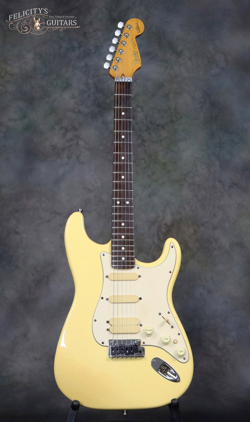 1991-Fender-Strat-Plus-Deluxe-Beck-Vintage-White